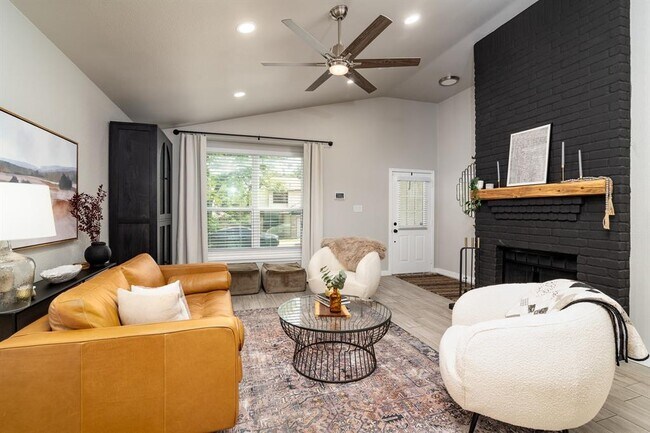 Photo - 1407 Elm Brook Dr