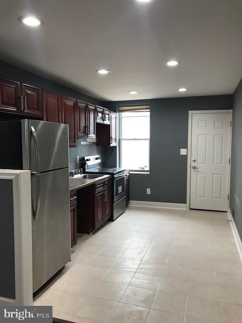 Building Photo - 209 N Milton Ave