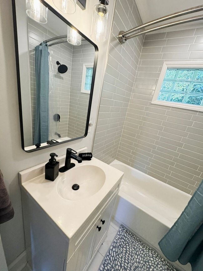 Photo - Renovated 2 Bed 1 Bath Home