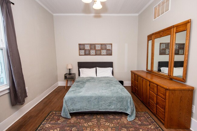 Photo - 116 Church St Apartment