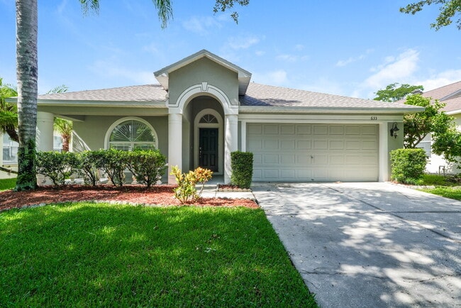 Building Photo - 633 Straw Lake Dr