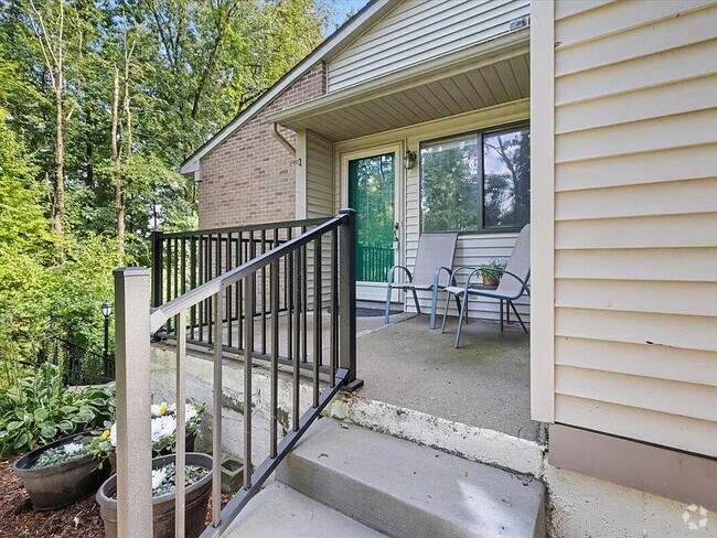 Building Photo - 408 Spring Brooke Dr Unit 55 Rental
