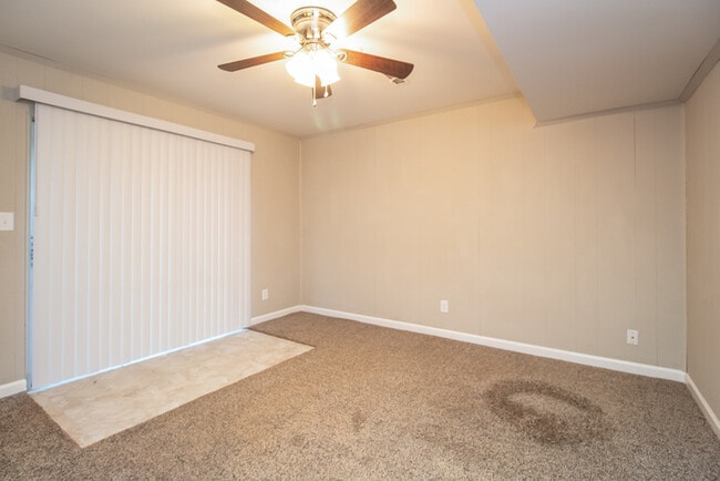 Photo - 3417 Darlene Cir NW