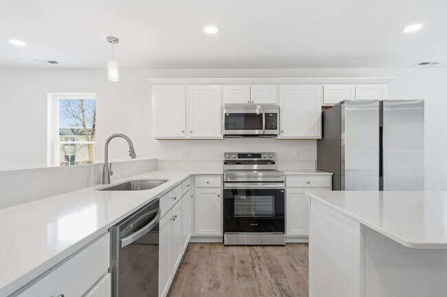 Photo - Brand New 3 Bedroom 2 1/2 bath - 2 Level Town House Condo in Hiawatha