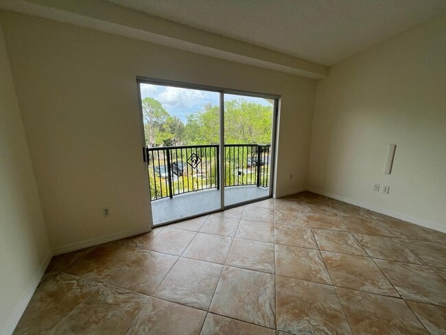 Photo - 500 Crestwood Ct N Unit 517