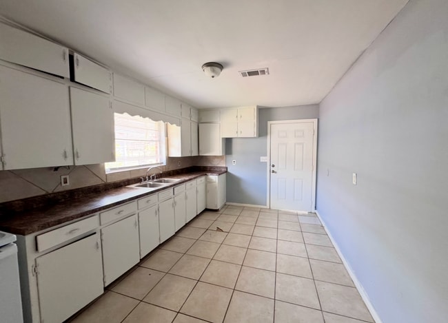 Photo - 7005 2nd Ave S