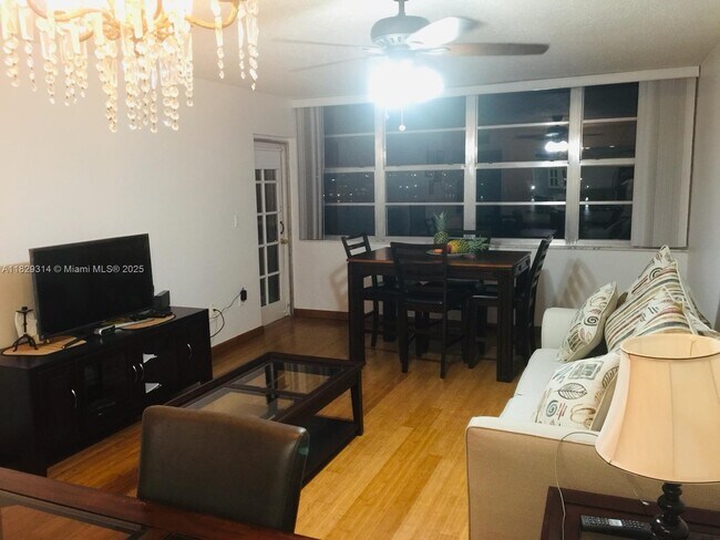 Photo - 1301 NE Miami Gardens Dr Unit 402W