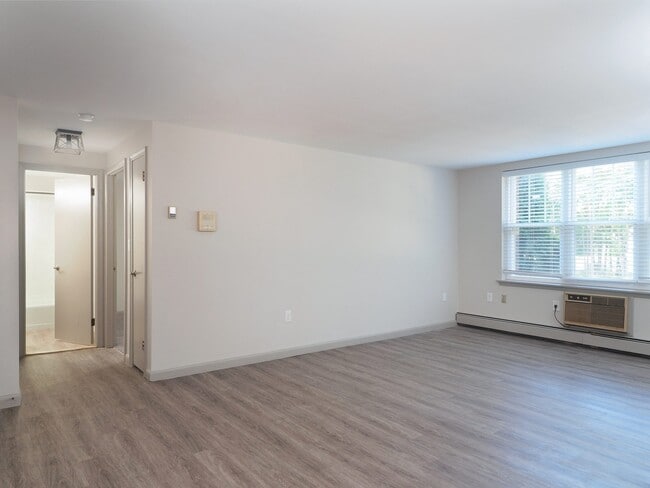 Enclave West Hartford / Parc West