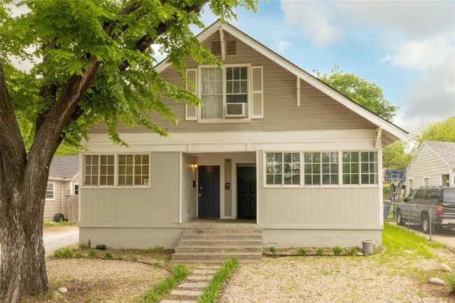 Photo - 2317 Gilford St Unidad B