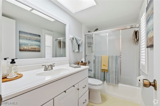Building Photo - 500 Teryl Rd Unit 1 Rental