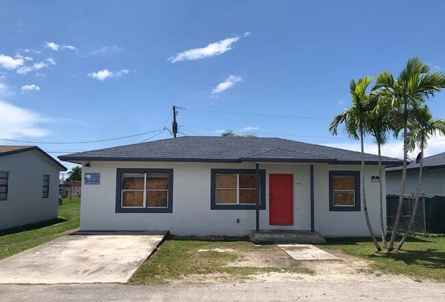 Photo - Three Bedroom Single Family Home with Private Fenced Yard and Driveway