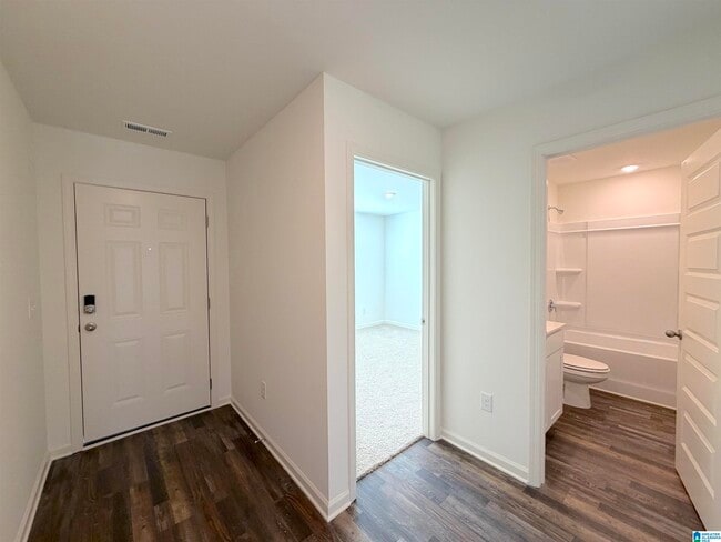 Photo - 2025 Ogletree Pl