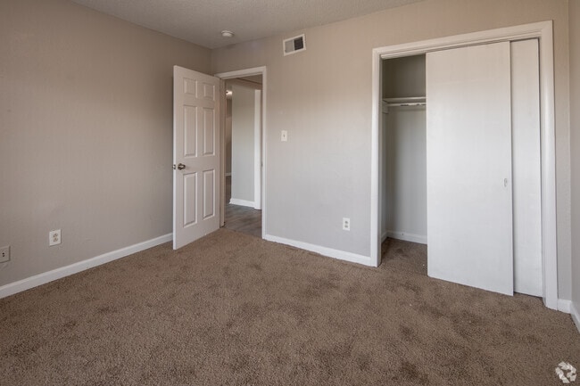 2BR, 1.5BA - 820SF - 2nd Bedroom - Fountain Blue