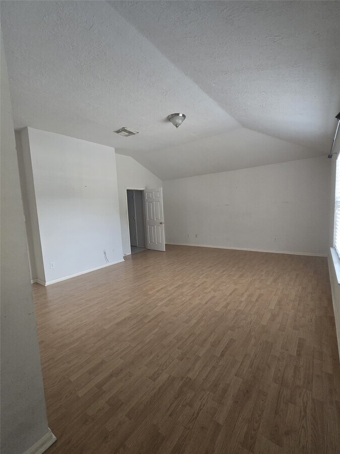 Photo - 3006 Greenbriar Springs Dr
