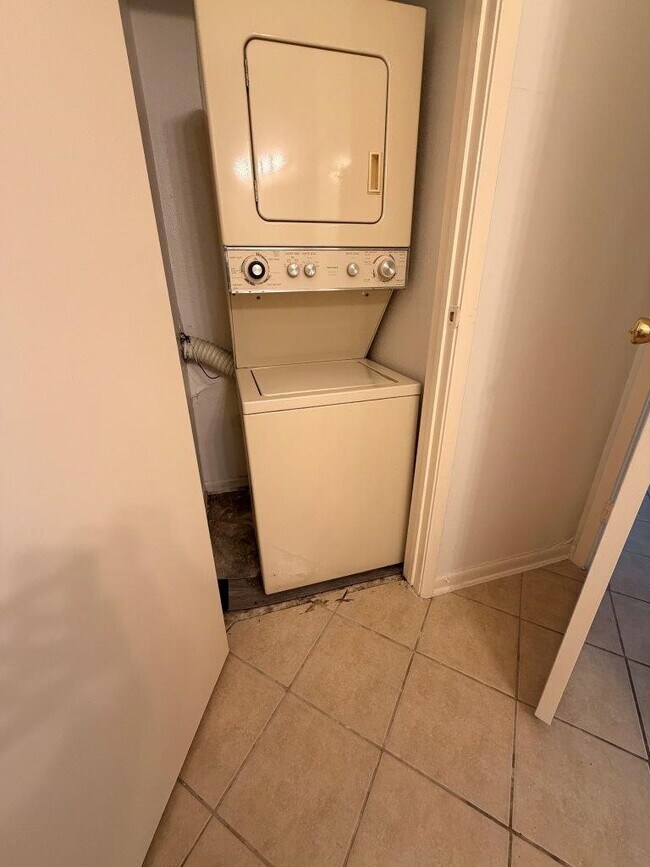 Photo - 7901 Cambridge St Unit 25