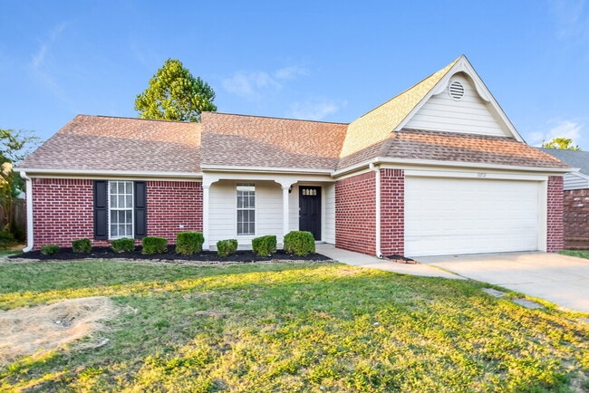 Photo - 10712 Oak Cir N