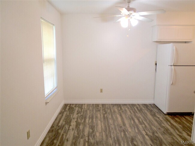 Photo - 1002 Apache Dr