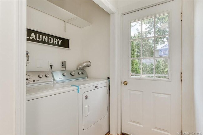 Photo - 259 Tyler St