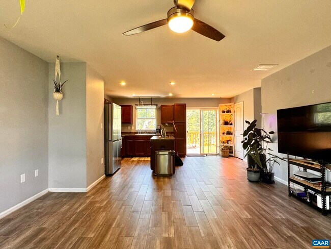 Photo - 155 Richards Ct