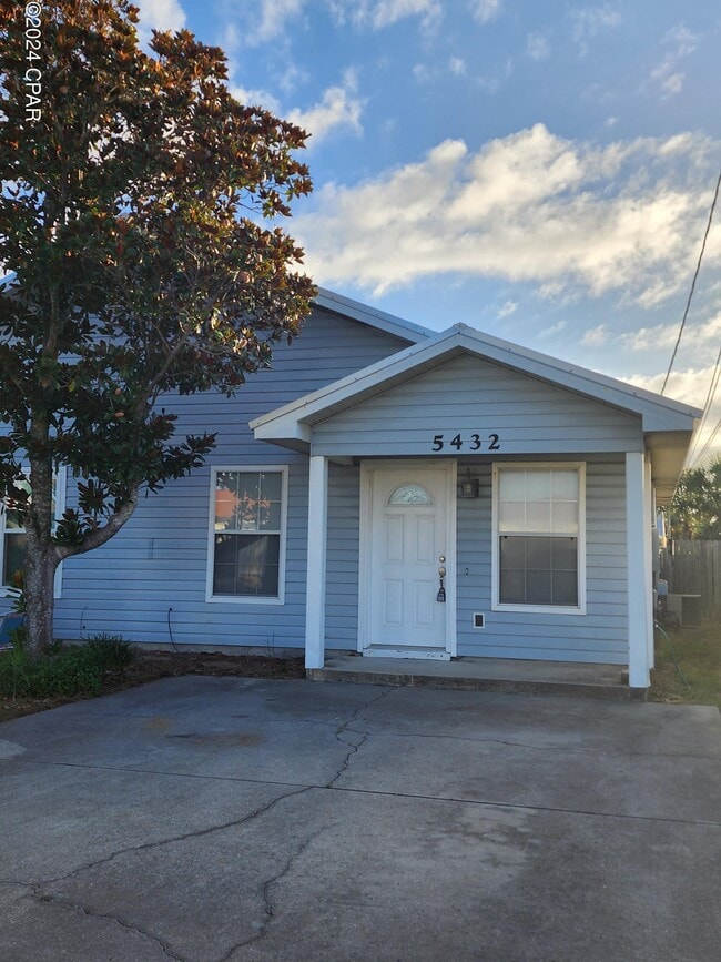 Building Photo - 5432 Sunset Ave Rental