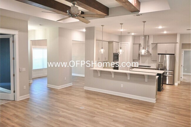 Photo - 4bed Home within Walking Distance to Sound
