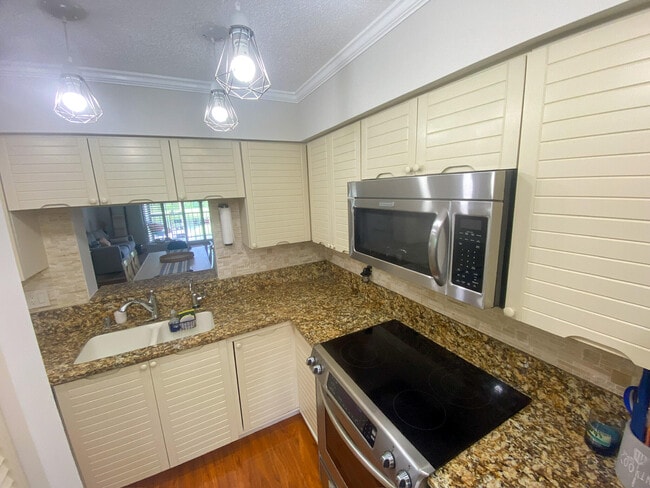 Photo - 5884 Morningstar Cir Unit 306