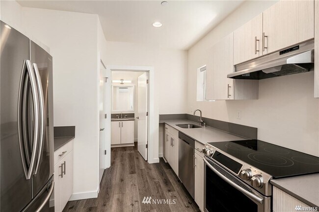 Photo - 315 W Roy St Apartments Unit 101