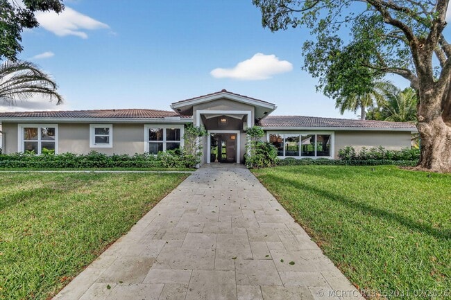 937 SW 34th Ct