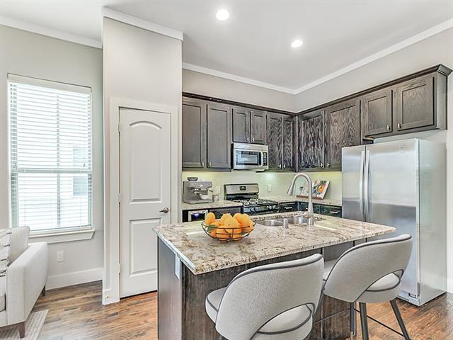 Photo - 4323 Dickason Ave