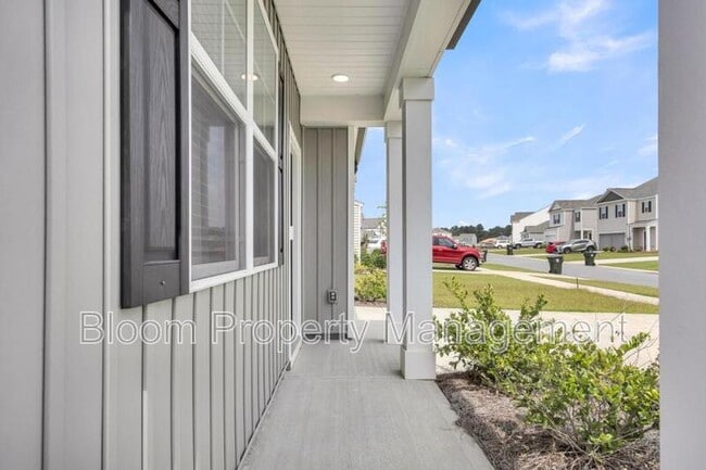 Photo - 803 Lilyford Ln