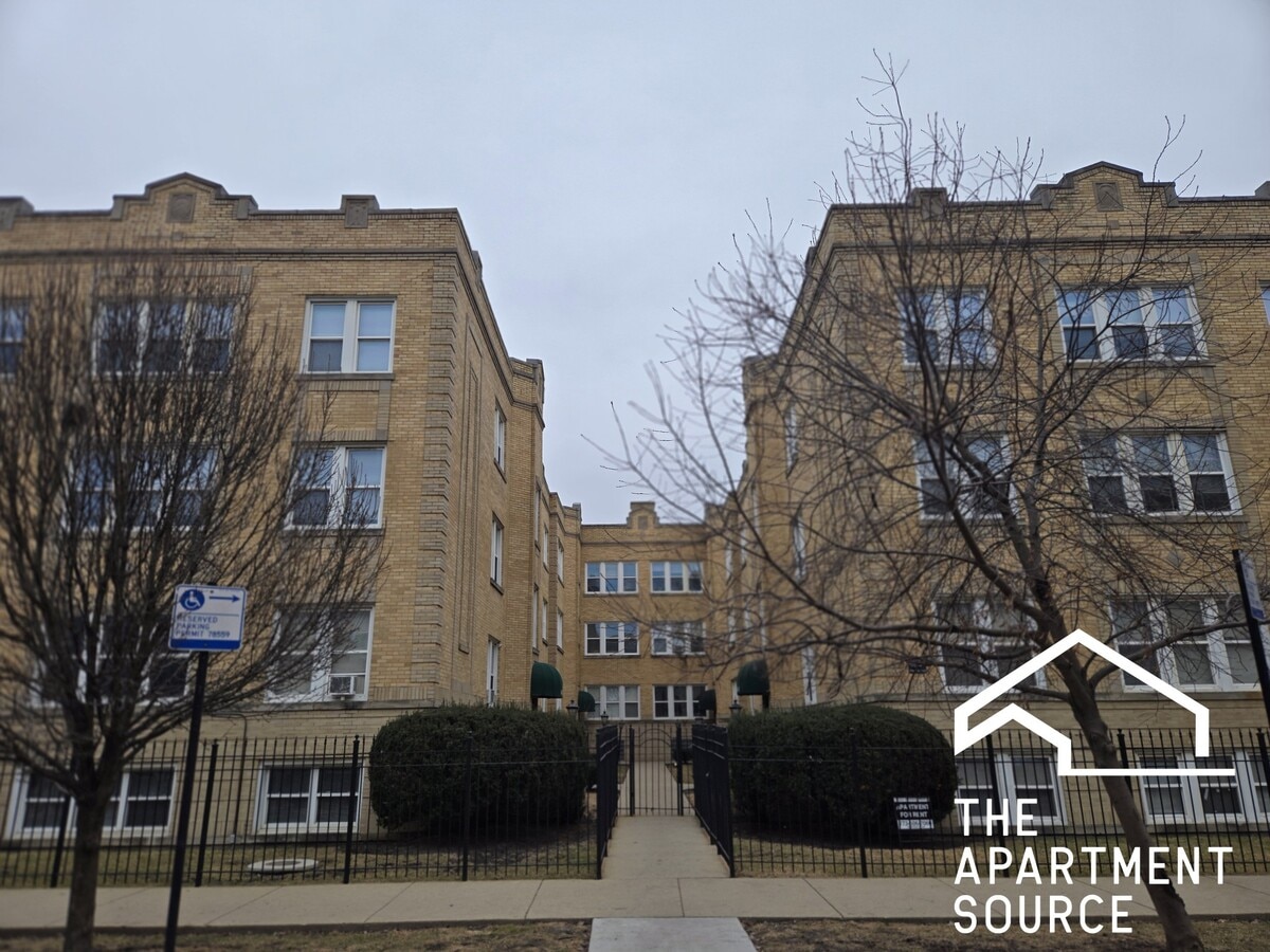 Photo - 4047 N Mozart St Unidad 2W