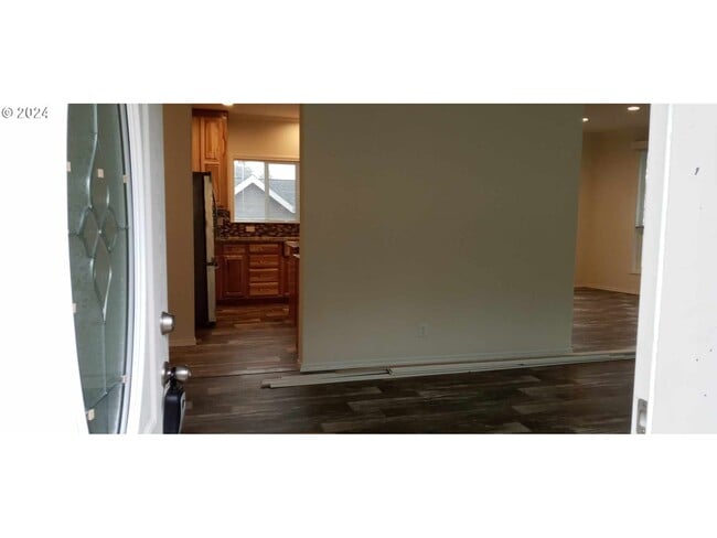Photo - 348 N Falcon St