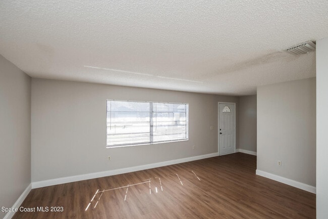 Photo - 1298 Robbinswood Dr