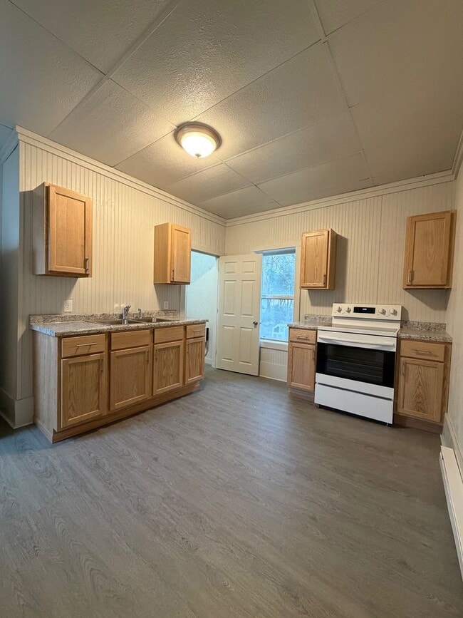 Photo - 219 Randall St