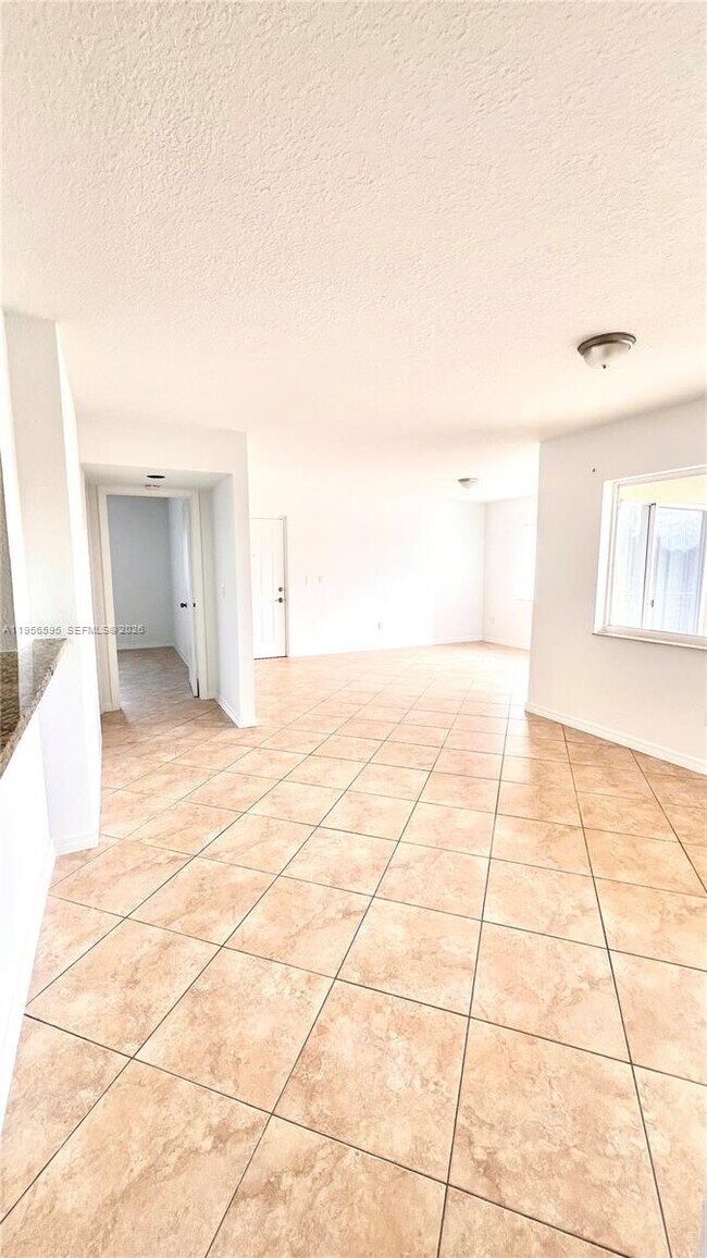 Photo - 18810 NW 57th Ave Unit 201