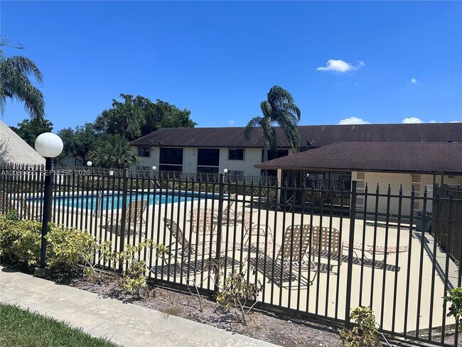Photo - 23398 Lyons Rd Unit 309
