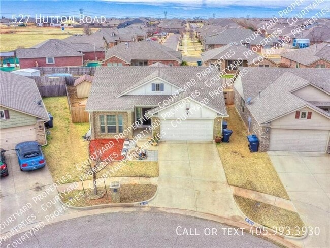 Photo - 527 Hutton Rd