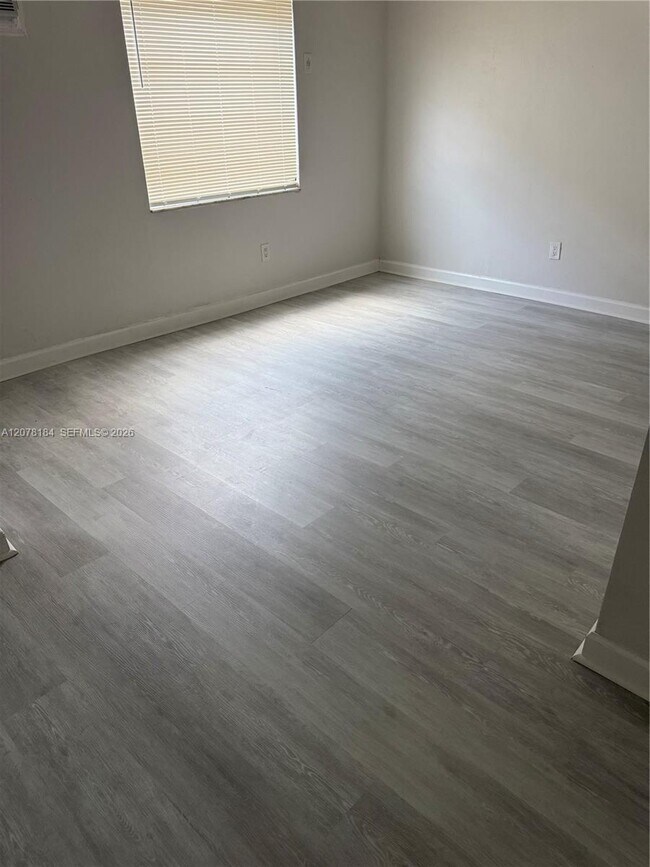 166 W 8th St Unit 1