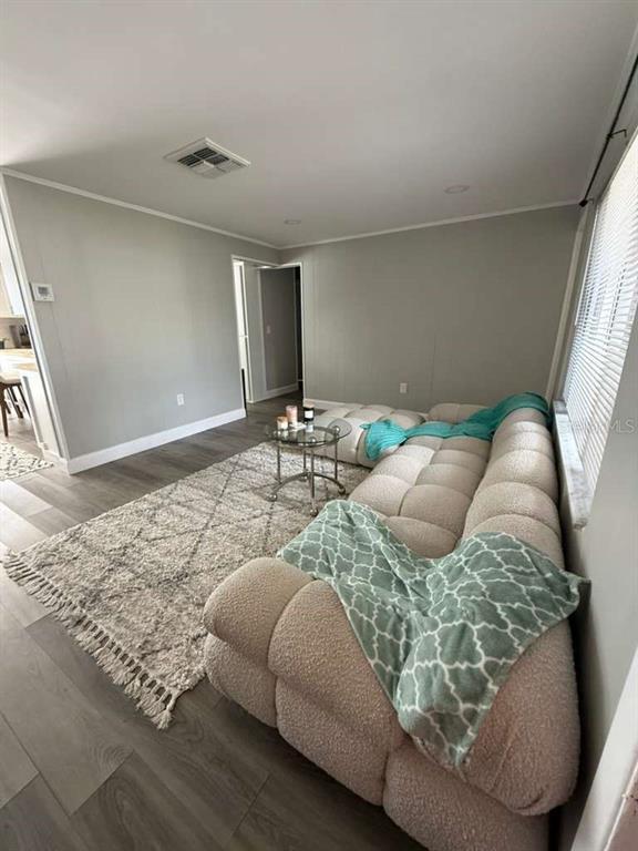 Photo - 2021 Valley Dr