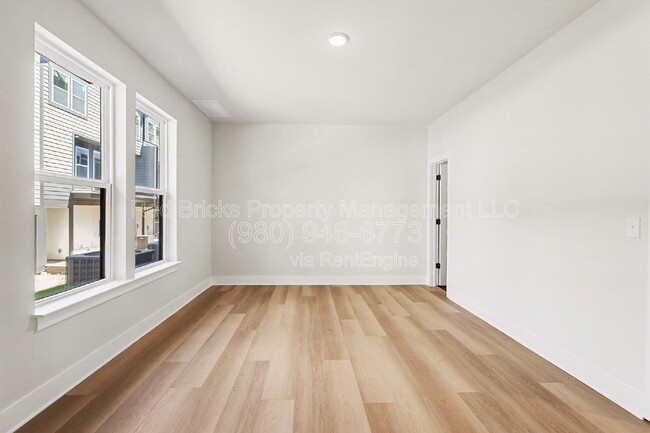 Photo - 7920 Sansom Cir