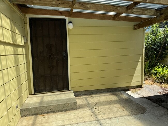 Photo - 2424 L St Unidad B