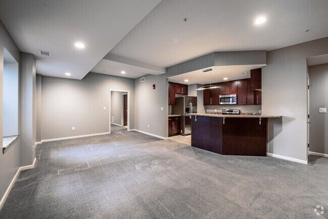 2BR, 2BA - Canal Square Apartments