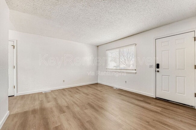 Photo - 738 S Nome St