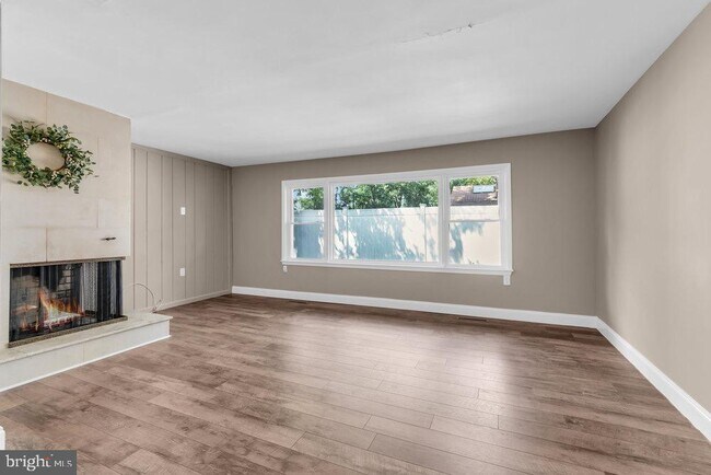 Photo - 27 Litle Ave