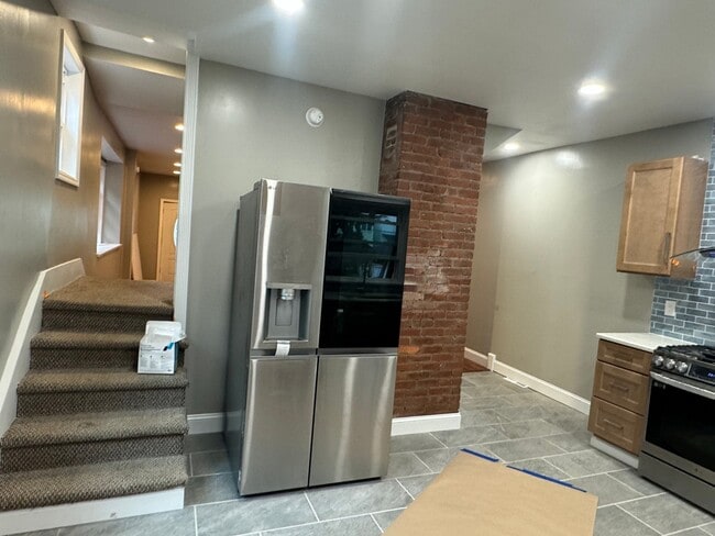 Photo - 112 Sharpe St