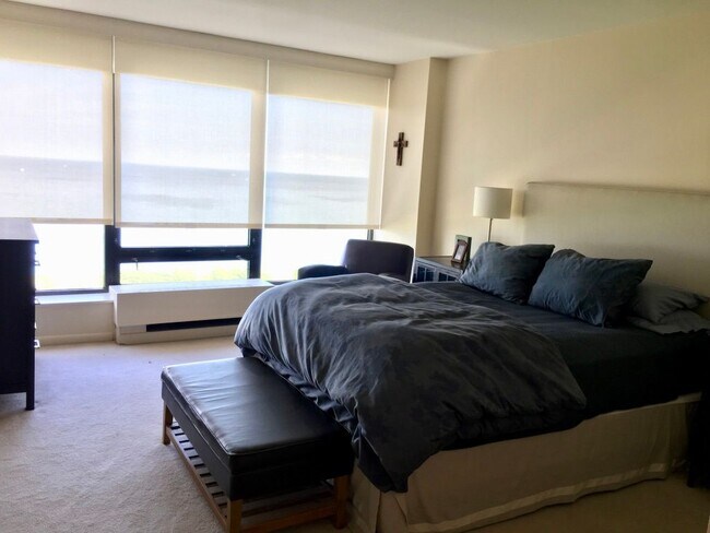 Photo - 5445 N Sheridan Rd Unit 2702