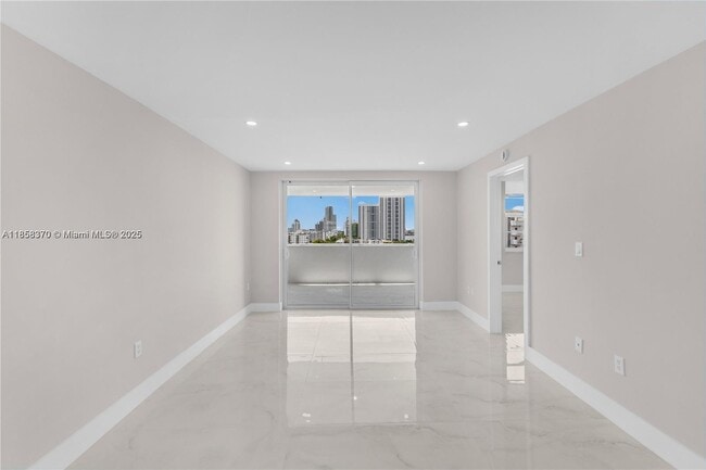 Photo - 1331 Lincoln Rd Unit 1302