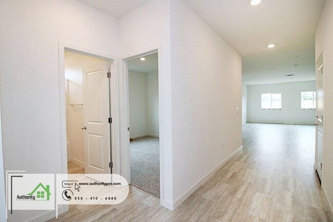 Photo - 2901 Hopkins Ave