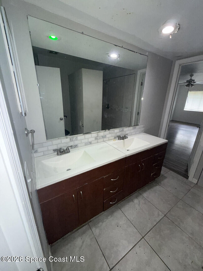 Photo - 1066 Galty Cir NE