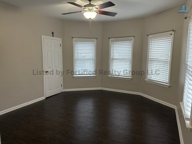 Photo - 1232 N Main St Unidad #3